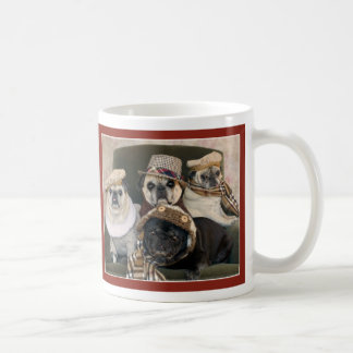 Café Barros amasados en taza del barro amasado de la