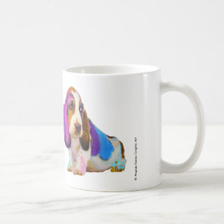Café Basset Hound por completo de la taza de los