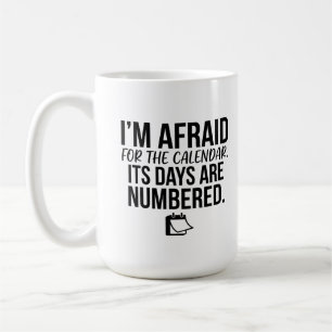 Café Bebe tu día con taza clásica de 15 oz con cita de