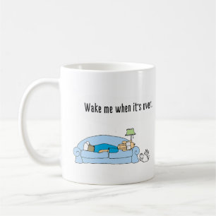 Café Cómico gracioso taza de café. "Despiértame cuando 