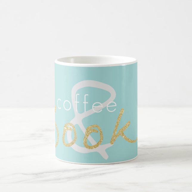 Café con cáscara de oro y libros tazas de café (Centro)