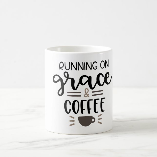 Café "Corriendo en la taza de la tolerancia y del café" (Centro)
