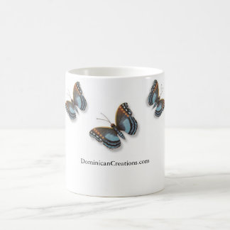 Café Creaciones del Dominican de la taza de la mariposa