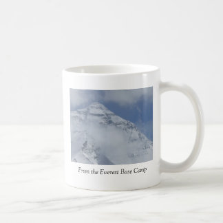 Café De la taza del campo bajo de Everest