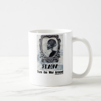 Café Dé vuelta a la guerra alrededor de la taza