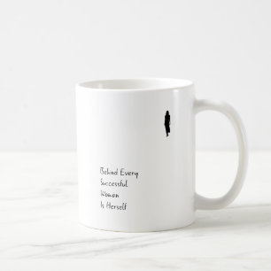 Café Detrás de la mujer es ella misma la taza