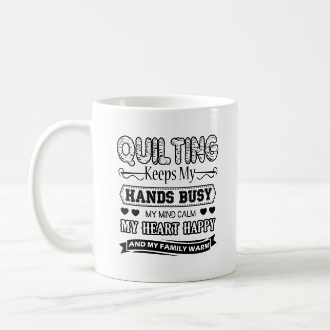 Café El acolchar guarda mi taza ocupada de las manos (Izquierda)