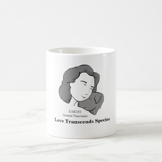 Café El amor supera la taza de la especie (Centro)
