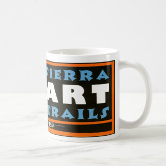 Café El arte de Sierra arrastra la taza envuelta