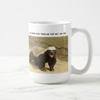 Café El tejón de miel oye la taza de las voces