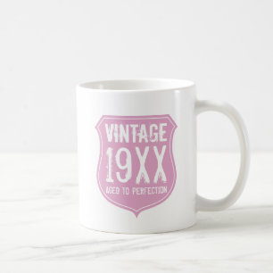 Café El vintage envejeció a la taza del cumpleaños de