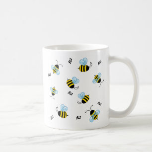 Café El zumbido ocupado manosea la taza de las abejas
