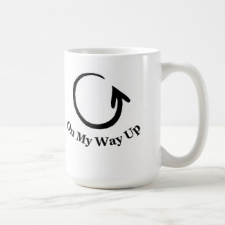 Café En mi manera encima de la taza
