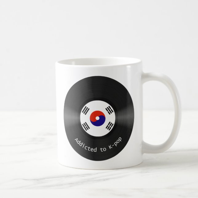Café Enviciado a la taza de Kpop (Derecha)