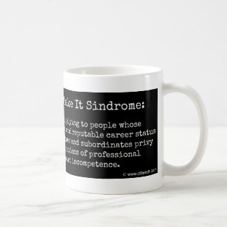 Café Falsifiqúelo hasta que usted le hace la taza de