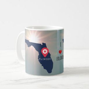 Café Florida en la taza de café/té al sol