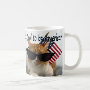 Café Gato genial con gafas de sol y taza con bandera am