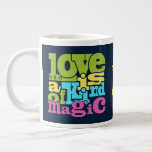 Café Gigante Taza de encargo del jumbo del monograma del amor