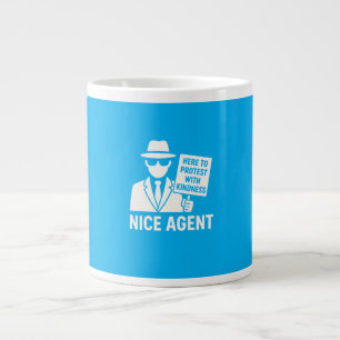 Café Gigante Taza de Protesta de Amabilidad – Agente Amable