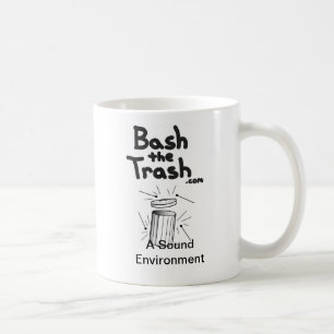 Café Golpee la taza de la basura