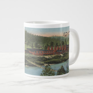Café Grande Postal de Carr China en la taza gigante