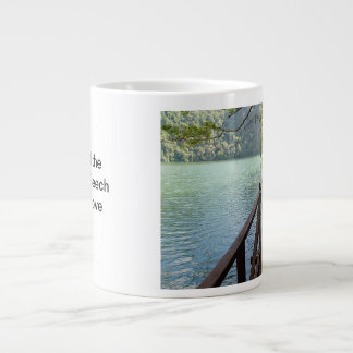 Café Grande Taza de café: Crucé el puente de la haya