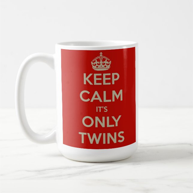 Café Guarde la calma que es solamente taza de los (Izquierda)