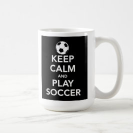 Café Guarde la taza del fútbol de la calma y del juego