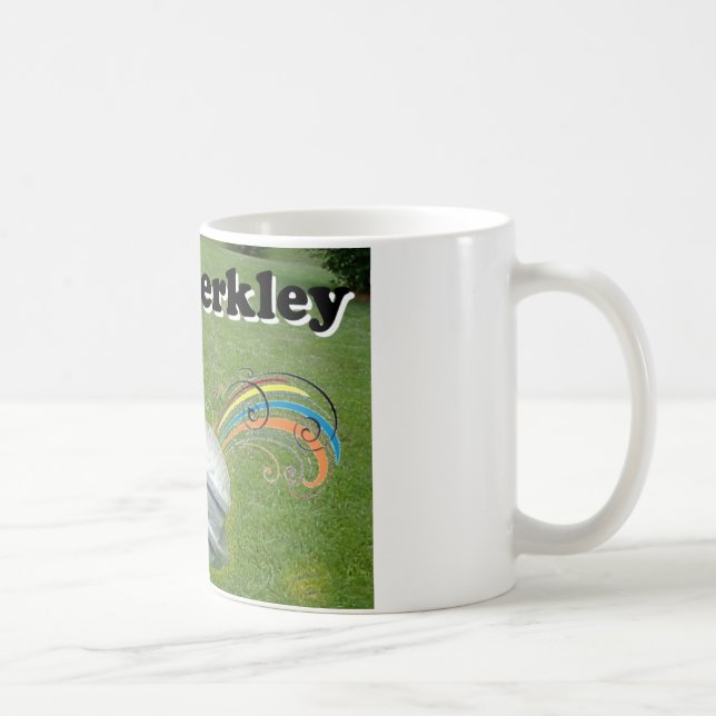 Café I taza de OMerkley del corazón (Derecha)