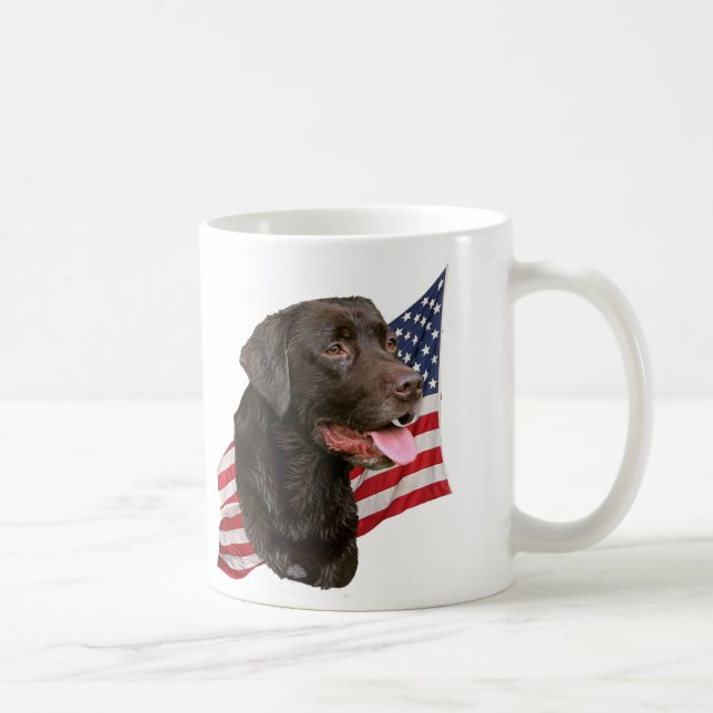 Café Labrador retriever del chocolate y taza de la (Derecha)