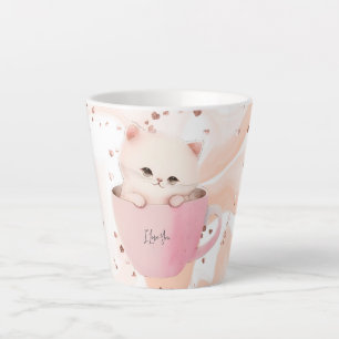 Café Latte Un gatito lindo en una taza de té
