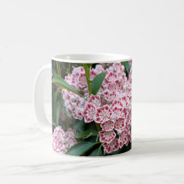 Café Laurel de montaña en una taza