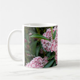 Café Laurel de montaña en una taza