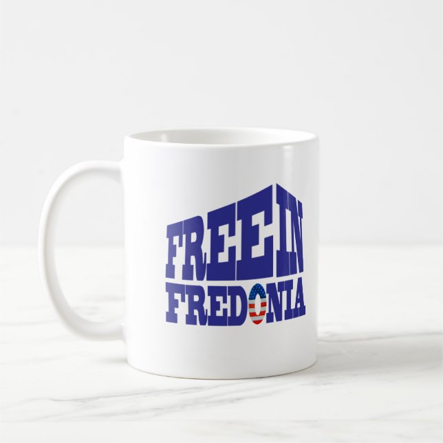 Café "Libre en taza clásica de Fredonia" (Izquierda)