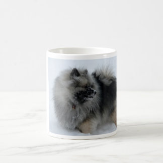 Café Lola en blanco clásico del invierno taza de 11