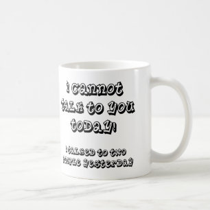 Café Más allá de mi límite de introvertido Taza diverti