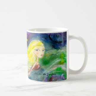 Café Molinos de Taylor debajo de la taza superficial