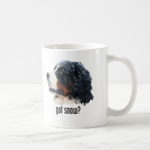 Café ¿nieve conseguida? Taza del perro de montaña de