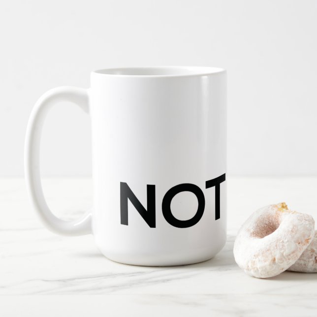 Café No hay vino en esta taza de café. (Con donut)