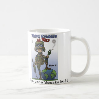 Café Nuevos terceros graduadores en la taza de la