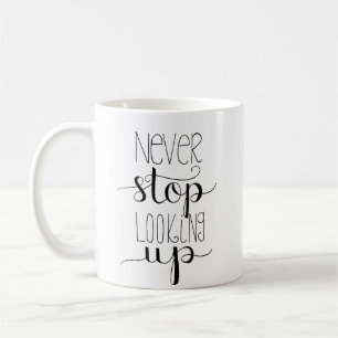 Café Nunca pare el mirar para arriba de la taza