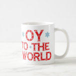 Café OY a la taza del día de fiesta del mundo<br><div class="desc">Taza divertida y festiva OY del humor del día de fiesta al mundo con los copos de nieve azules</div>