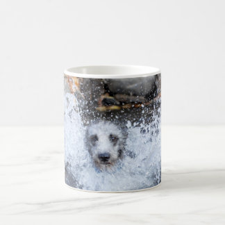 Café Perro masculino del acechador de la taza el | de