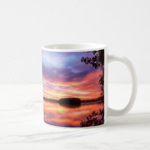 Café Puesta del sol en la taza de Finlandia