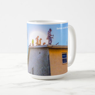 Café Roofers en una taza de techo