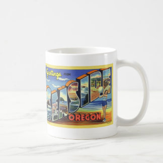 Café Saludos de la taza de la postal de la playa O del