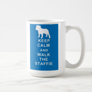 Café Staffie guarda cumpleaños tranquilo de la taza de