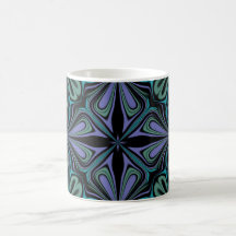 Taza abstracta de caleidoscopio púrpura verde
