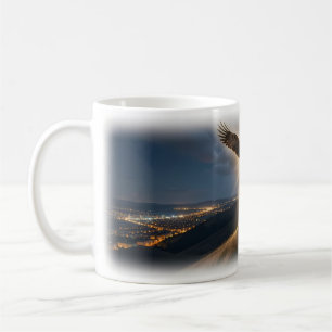 Café Taza Águila de la Libertad sobre Colinas Azotadas