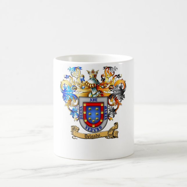 Café Taza blanca clásica del escudo de armas de Delgado (Centro)